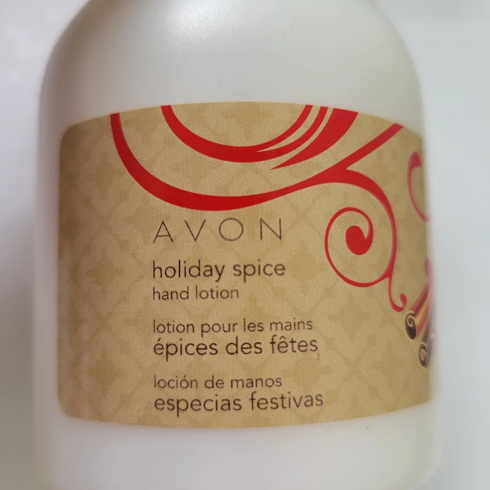 Avon Holiday Spice Gift Set 2011 Hand Soap and Lotion